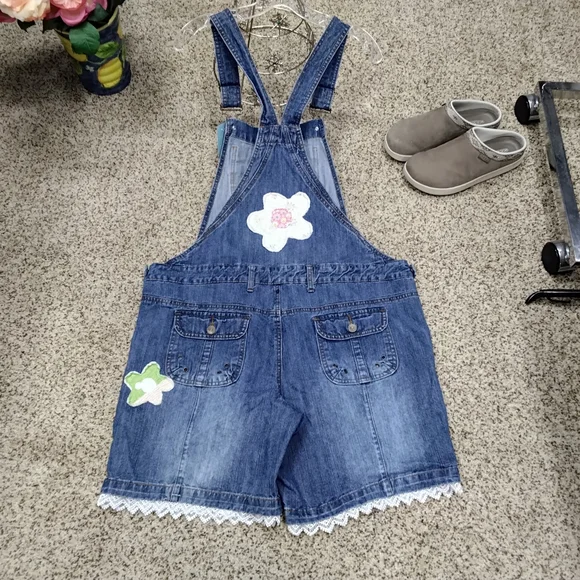 3917 Size Large Up Cycled Denim Overall Shorts with Green Appliqué - Picture 6 of 7